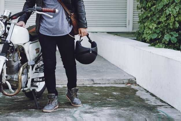 Choosing the Right Materials for Motorcycle Boots