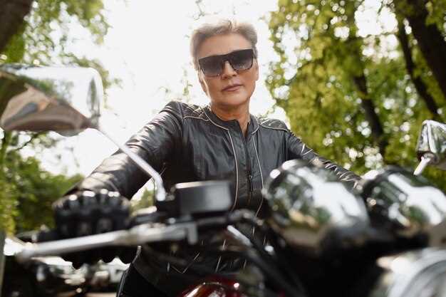 The Best Motorcycle Clubs for Women Riders