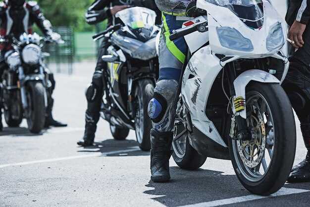 Comparing the Fastest MotoGP Bikes: Performance Metrics and Records