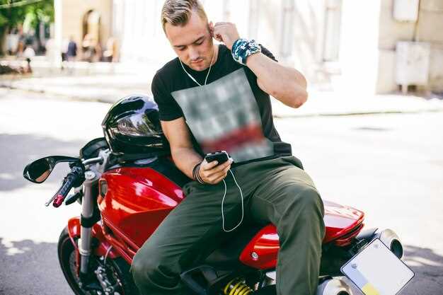 Understanding Motorcycle Hand Signals and Road Etiquette
